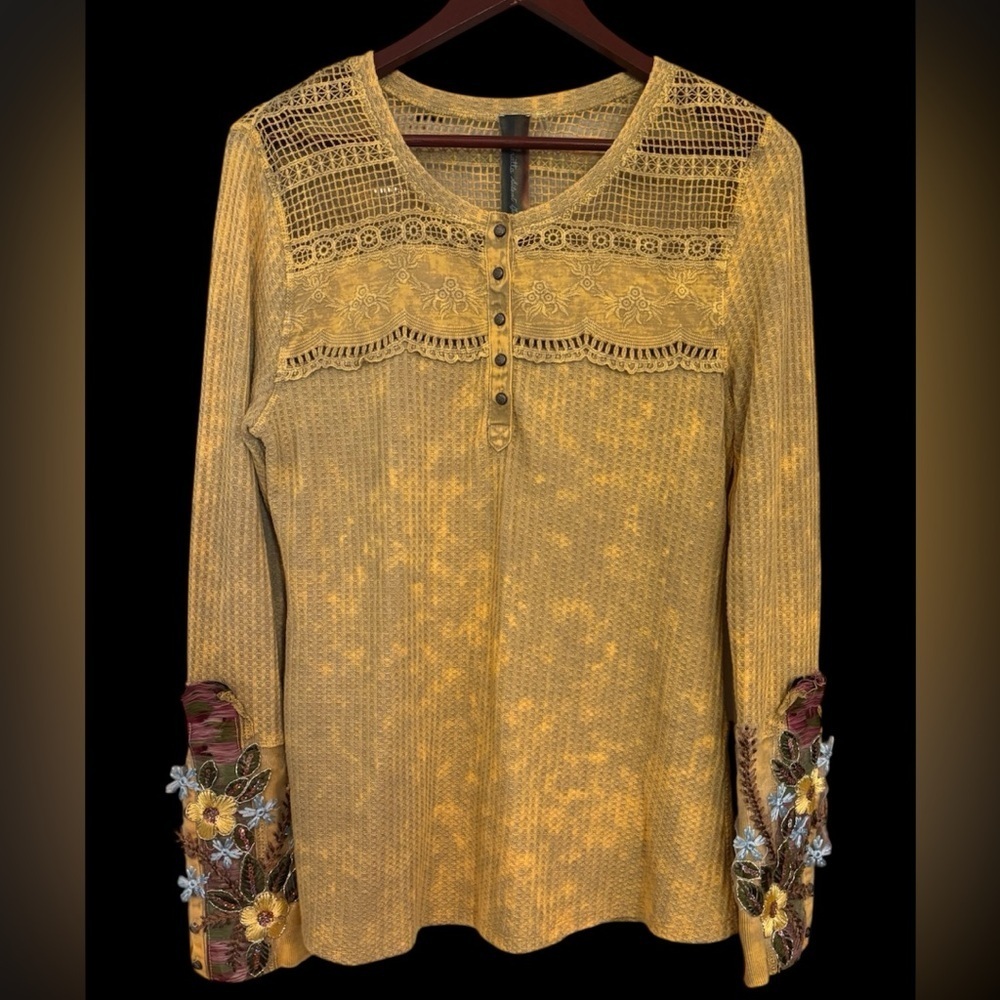 Aratta Silent Journey Embellished Cuff Thermal Top NWOT